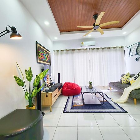 Klia Lili Residensi 5 Plus 2 Pax With Splendid Pool Нилай Экстерьер фото