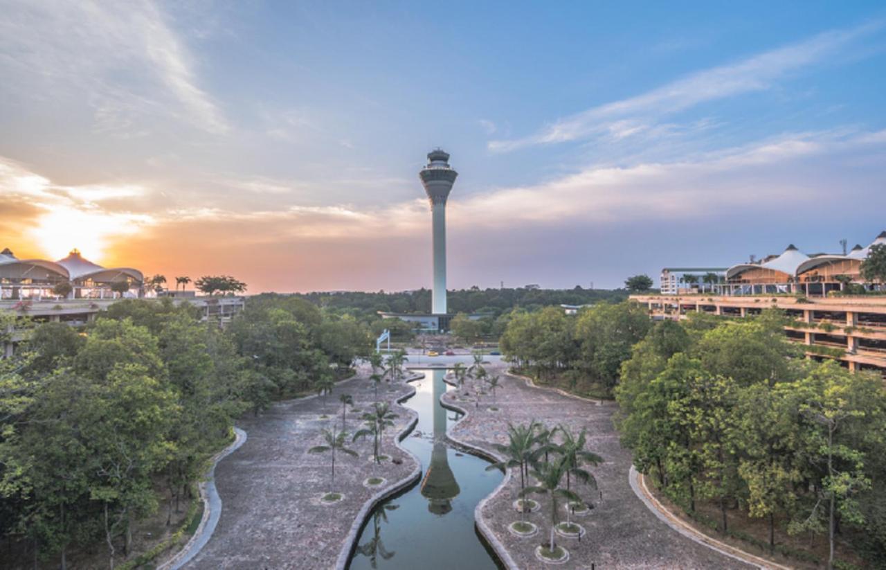 Klia Lili Residensi 5 Plus 2 Pax With Splendid Pool Нилай Экстерьер фото
