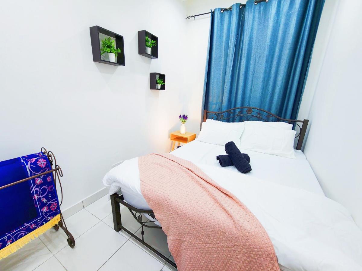 Klia Lili Residensi 5 Plus 2 Pax With Splendid Pool Нилай Экстерьер фото