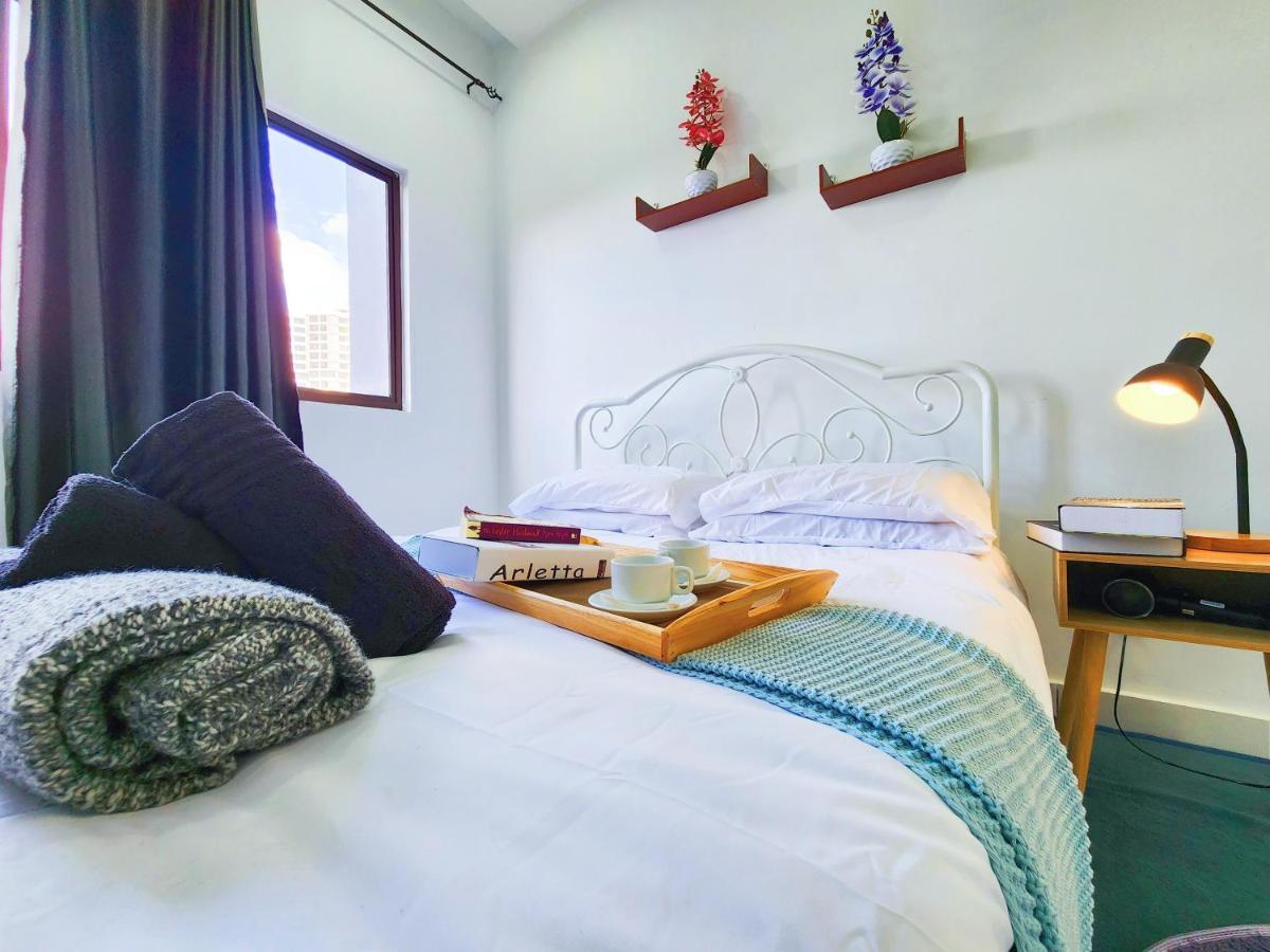 Klia Lili Residensi 5 Plus 2 Pax With Splendid Pool Нилай Экстерьер фото