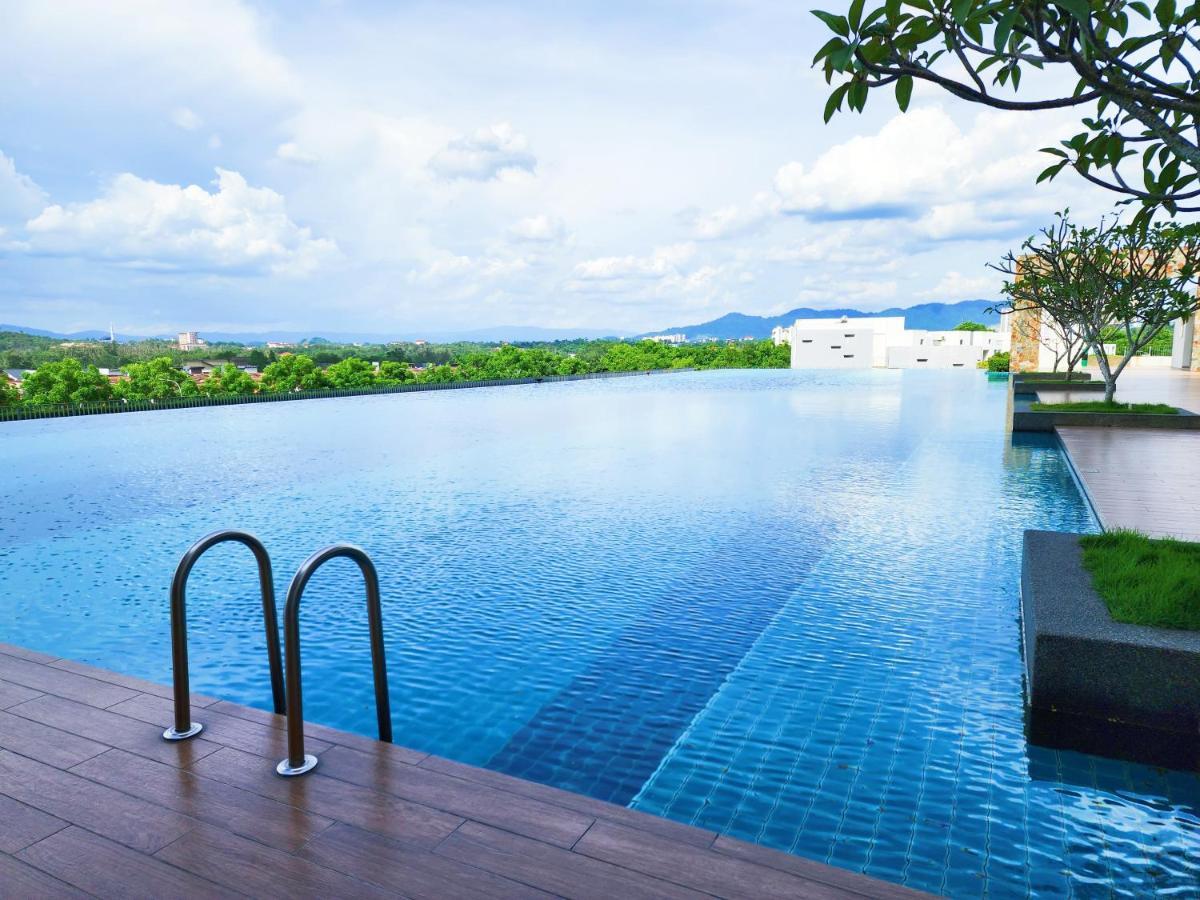 Klia Lili Residensi 5 Plus 2 Pax With Splendid Pool Нилай Экстерьер фото