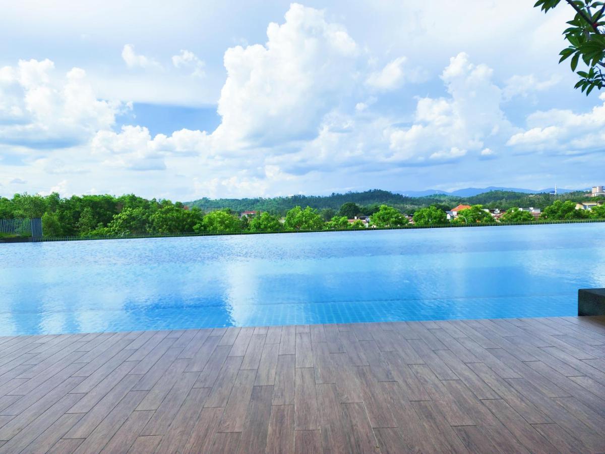 Klia Lili Residensi 5 Plus 2 Pax With Splendid Pool Нилай Экстерьер фото